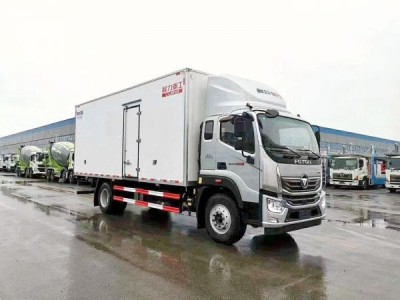 福田奥铃大黄蜂6.8米冷藏车