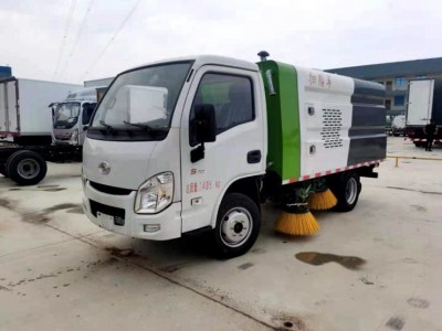 扫路车