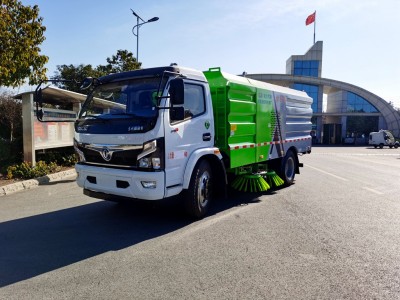 东风8方扫路车