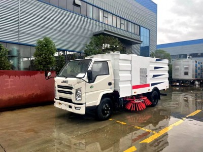 江铃8方扫路车国六