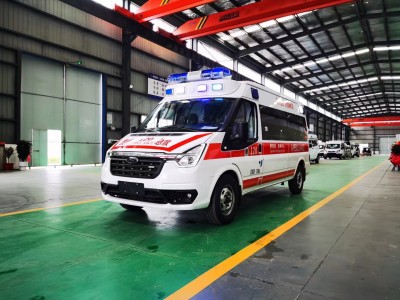 福特V348救护车